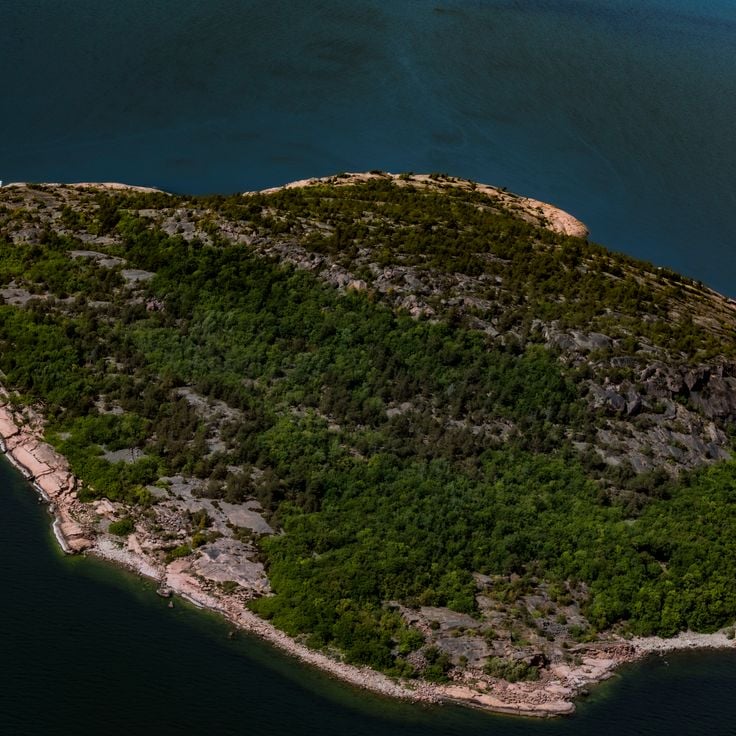 Pulau Blå Jungfrun