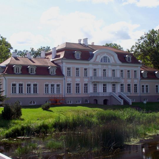 Laupa Manor