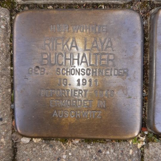 Stolperstein en memoria de Ryfka Buchhalter