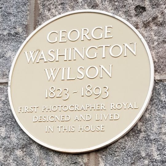 Commemorative plaque to George Washington Wilson