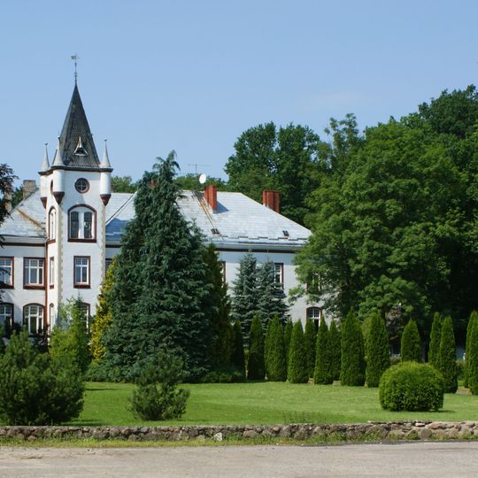 Zespół pałacowy w Noskowie