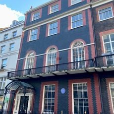 32, Curzon Street W1