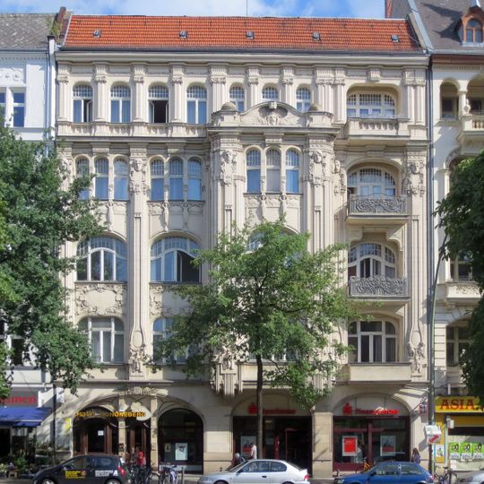 Wohn- und Geschäftshaus Hauptstraße 135