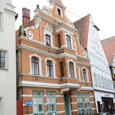 Wohn- und Geschäftshaus