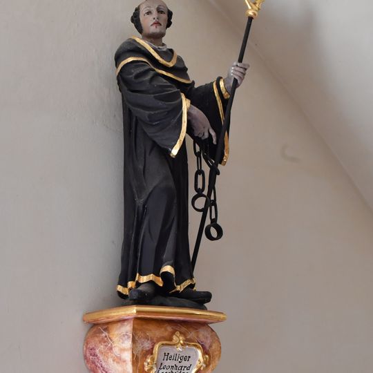 Statue Heiliger Leonhard in Wallfahrtskirche Maria Schutz am Bründl