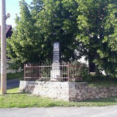 Pomník padlým ve Vescích