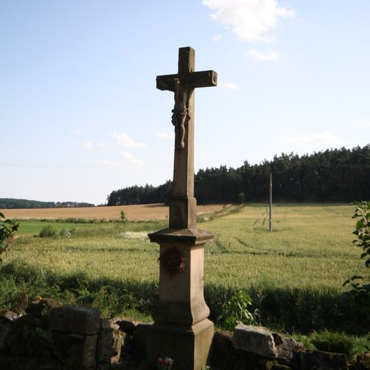Kříž v Častoticích