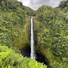 ʻAkaka Falls