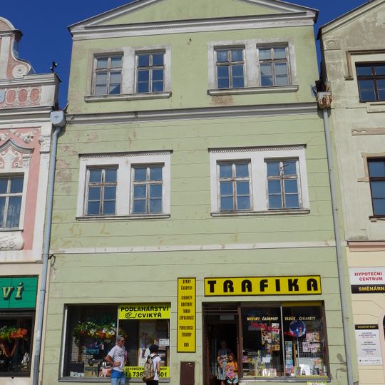 Mírové náměstí 120