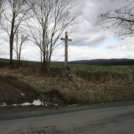 Kříž východně od Krče