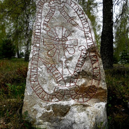 Uppland Runic Inscription 661