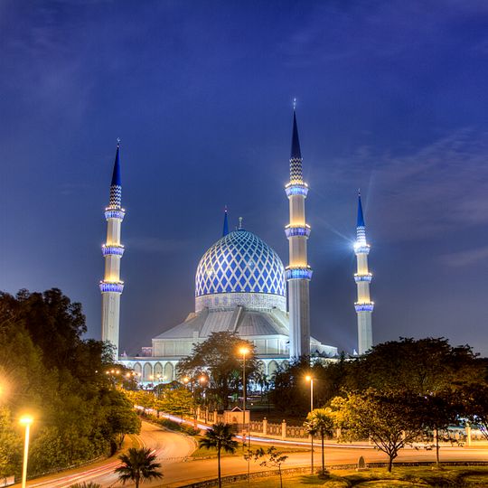 Sultan Salahuddin Abdul Aziz Mosque