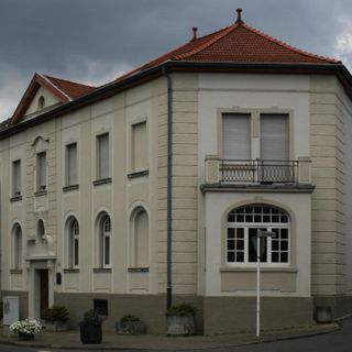 Berger Dorfstraße 35