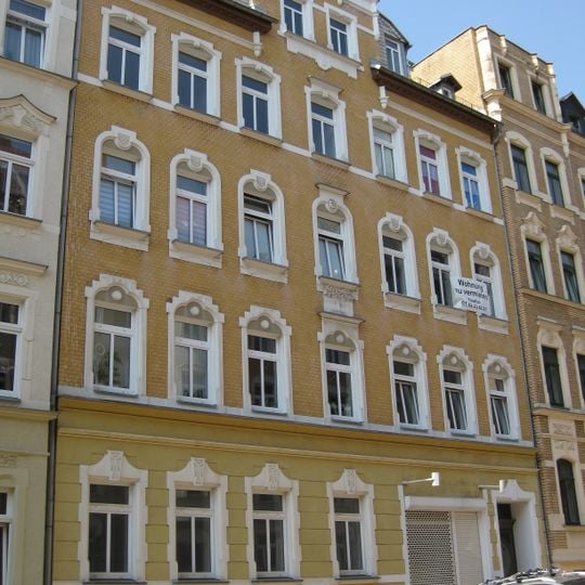 Mietshaus in geschlossener Bebauung Wittenberger Straße 4
