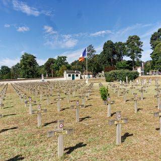 Cemetery of Fontainebleau, carré militaire