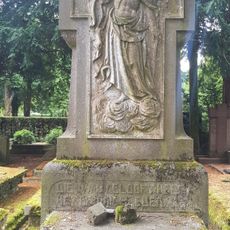 Grafmonument: Graf van J.P.F. van der Meulen-Heuvelmans en H.J. van der Meulen