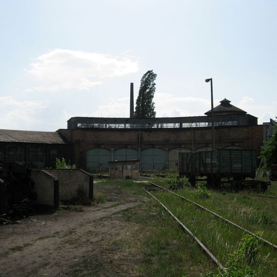 Lokomotywownia wachlarzowa z warsztatami i obrotnicą