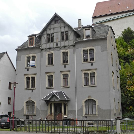 Mietshaus Dresdner Straße 2
