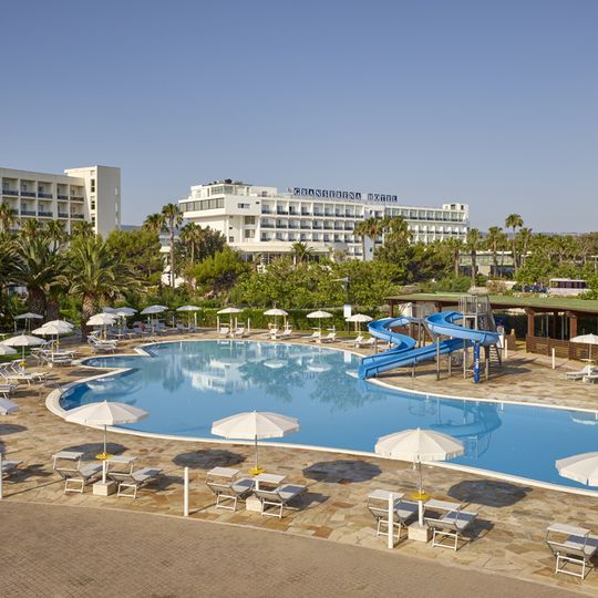 GranSerena Hotel