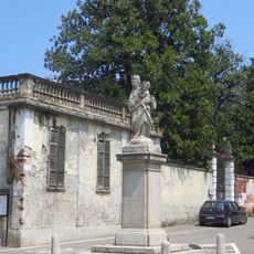 Statua della Madonna del Rosario
