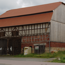 Wohnhaus und Wirtschaftsgebäude