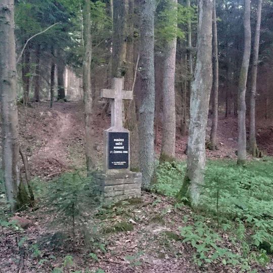 Památník obětí povodně jižně od Postupic