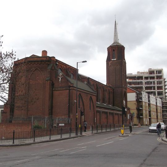 Church of the Holy Name and Our Lady of the Sacred Heart, Bow