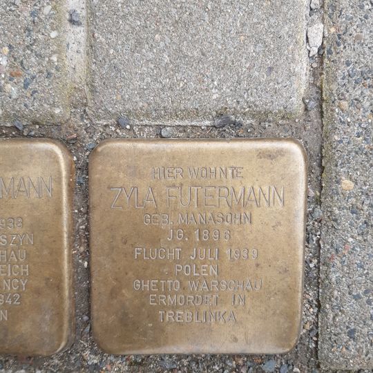 Stolperstein en memoria de Zyla Tzvia Futermann