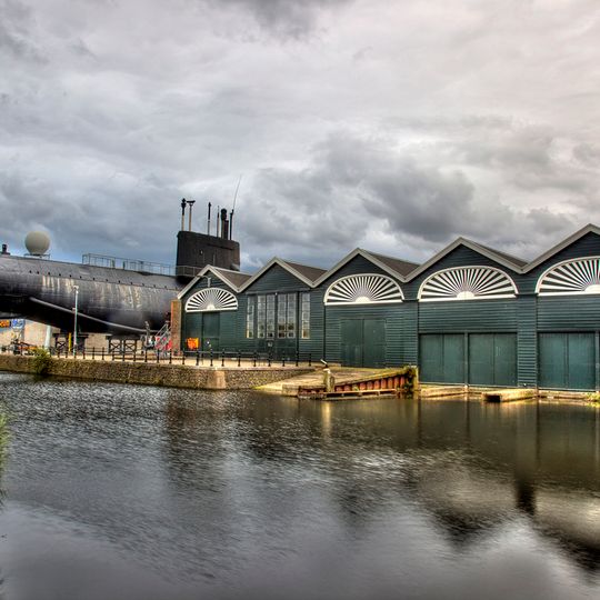 Gebouw I : rij kanonneerbootkappen, later sloepenloods