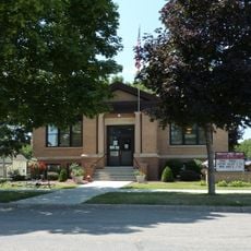Mapleton Public Library