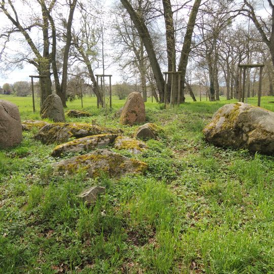Großsteingrab Basedow 2