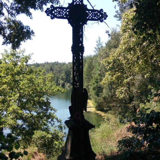 Wayside cross