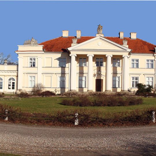 Śmiełów Palace