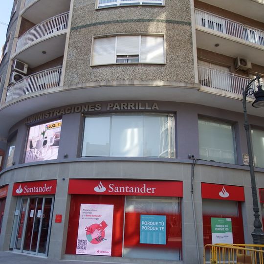 Building at 18 Oest avenue, Valencia