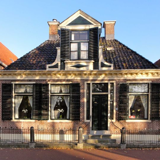 Van Swinderenstraat 32, Balk