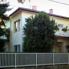 Wohnhaus in der Napraforgó-Straße 12