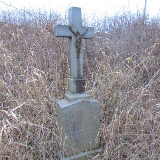 Kříž ve svahu nad Hejlovkou jižně od Pobistrýce