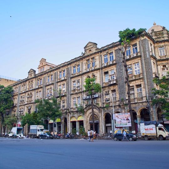 Empire Royale Hotel