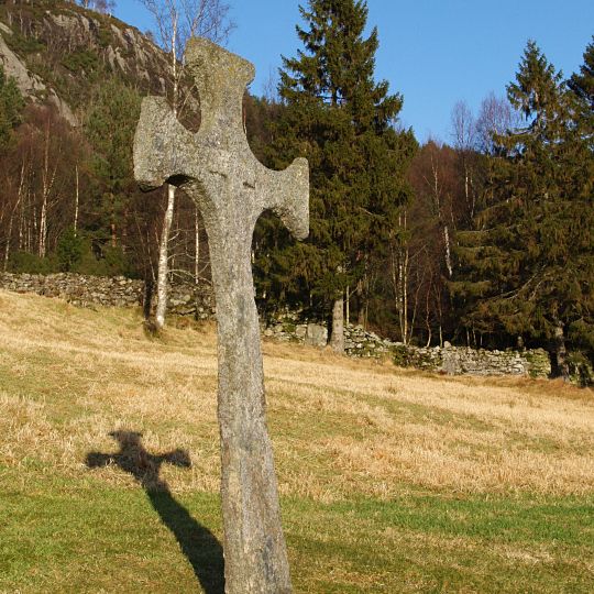 Steinkors i Eivindvik