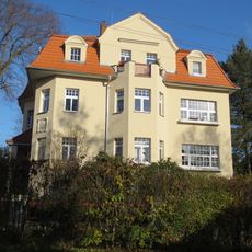 Mietvilla mit Garten und Einfriedung Guerickestraße 18