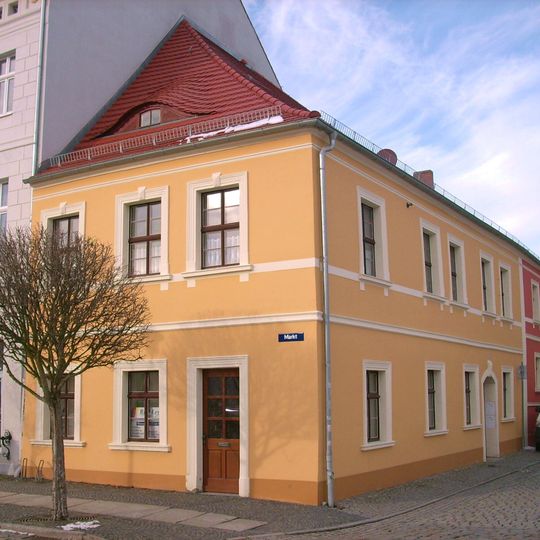 Wohnhaus in geschlossener Bebauung Spremberger Straße 16
