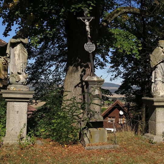 Sochy svatého Jana Nepomuckého, Panny Marie Immaculaty a krucifix