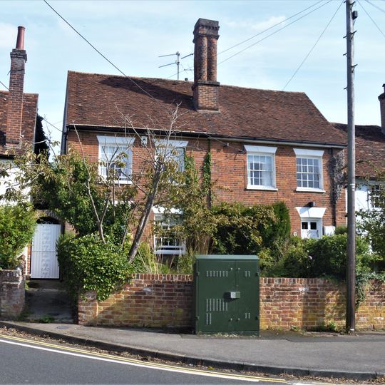 11 And 12, Pye Corner