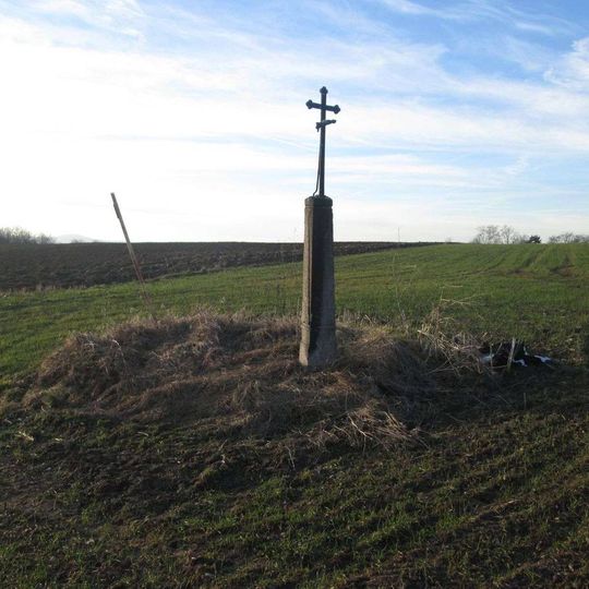 Kříž východně od Horního Valdorfu