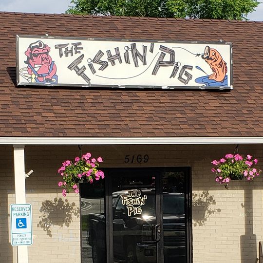 The Fishin' Pig