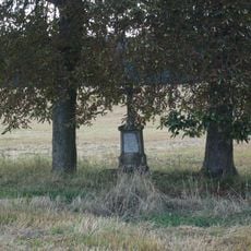 Kříž v polích jižně od Bukové