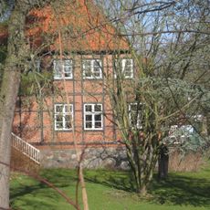 Matthias-Claudius-Straße 4