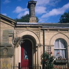 Lodge At East Entry To Park