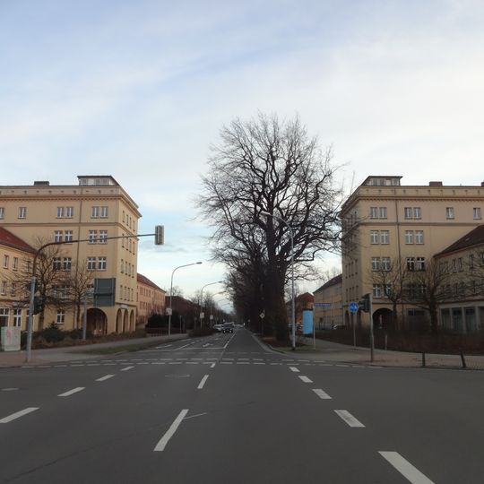 Ernst-Thälmann-Straße 125, 127, 129, 134, 136, 138