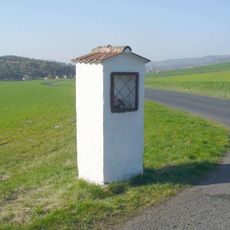 Kaplička na rozcestí silnice 261 a silnice k Malíči